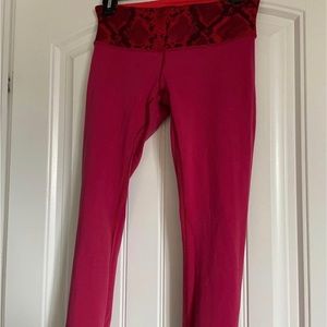 Lululemon Reversible Crops - Sz 4